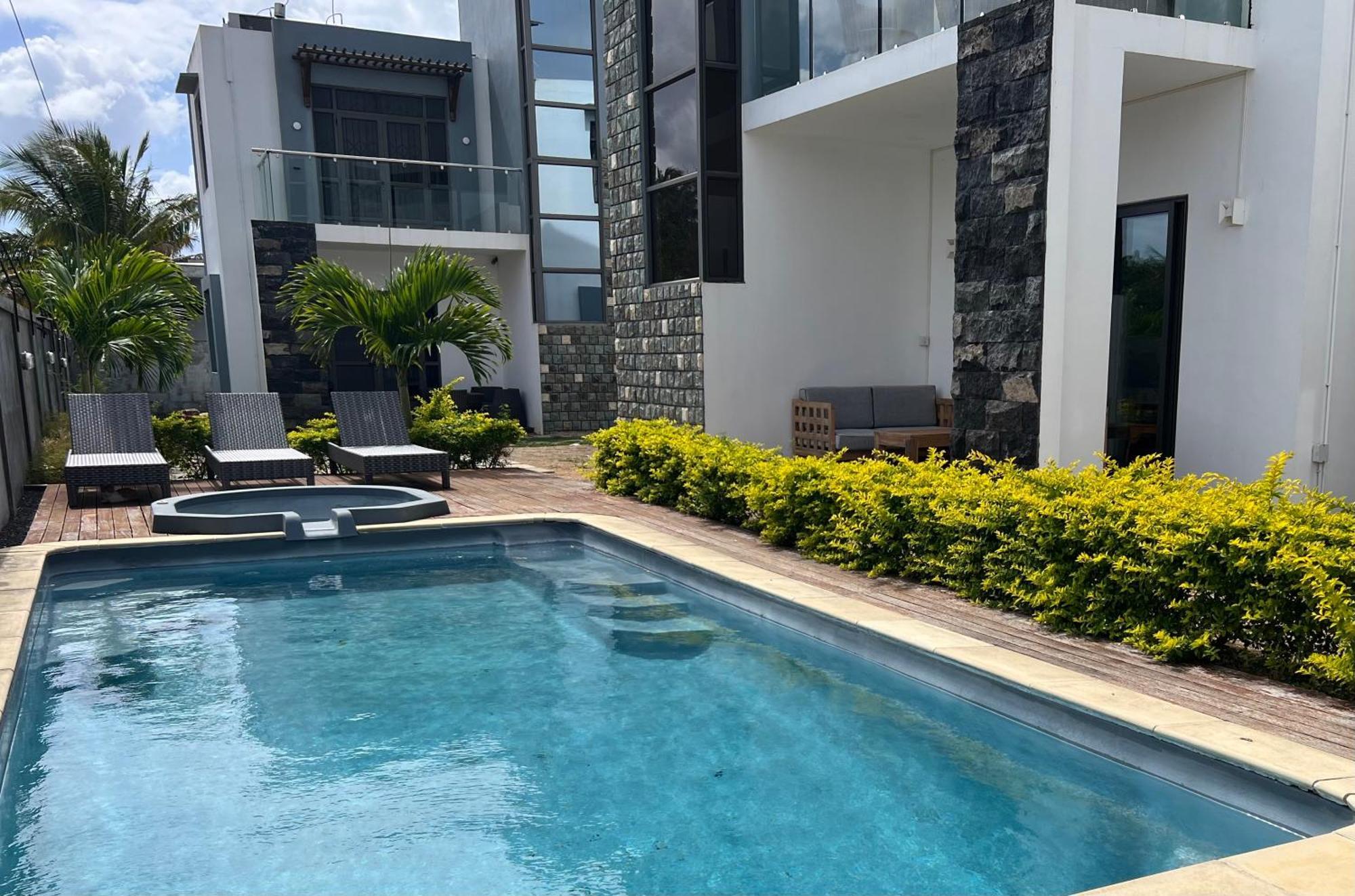Joy Home Pointe Aux Biches Екстериор снимка